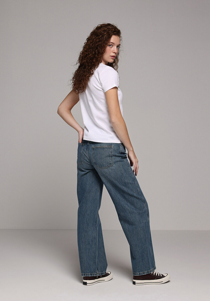 Baggy Fıt Orta Bel Daralan Paça Kadın Light İndigo Denim Jean Pantolon