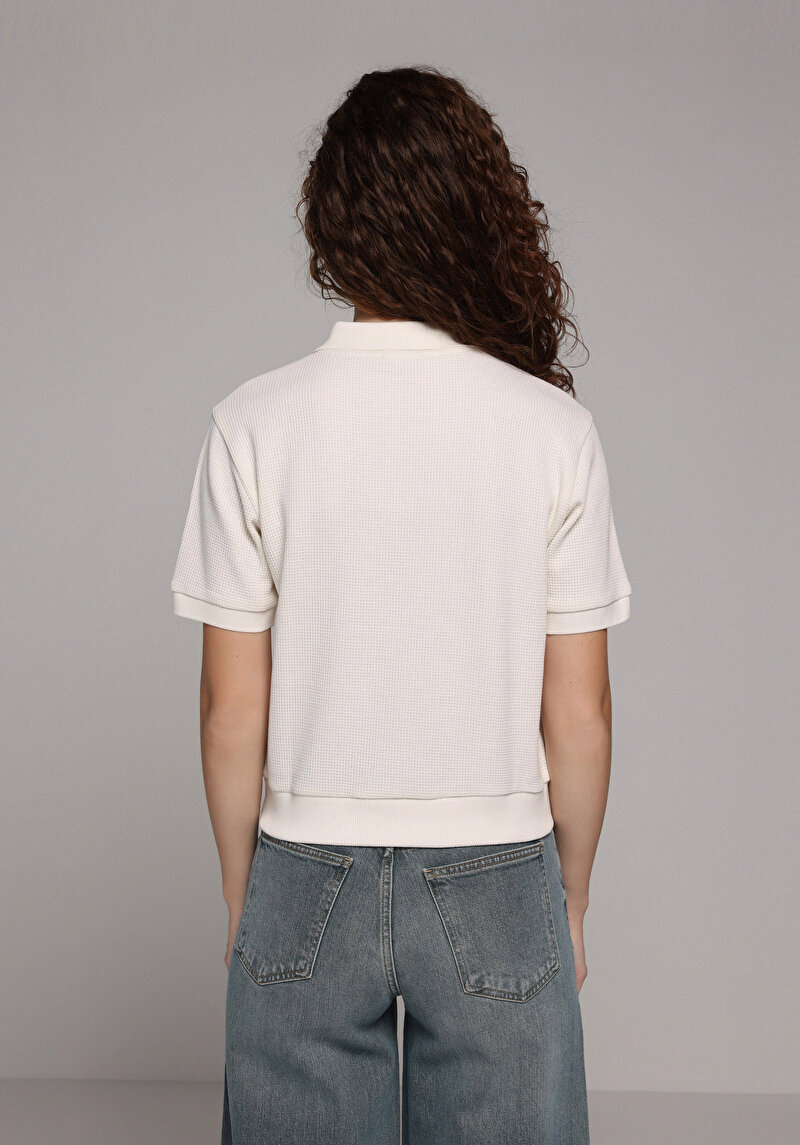 Regular Fit Düğmeli Kadın Beyaz Polo Yaka Tişört