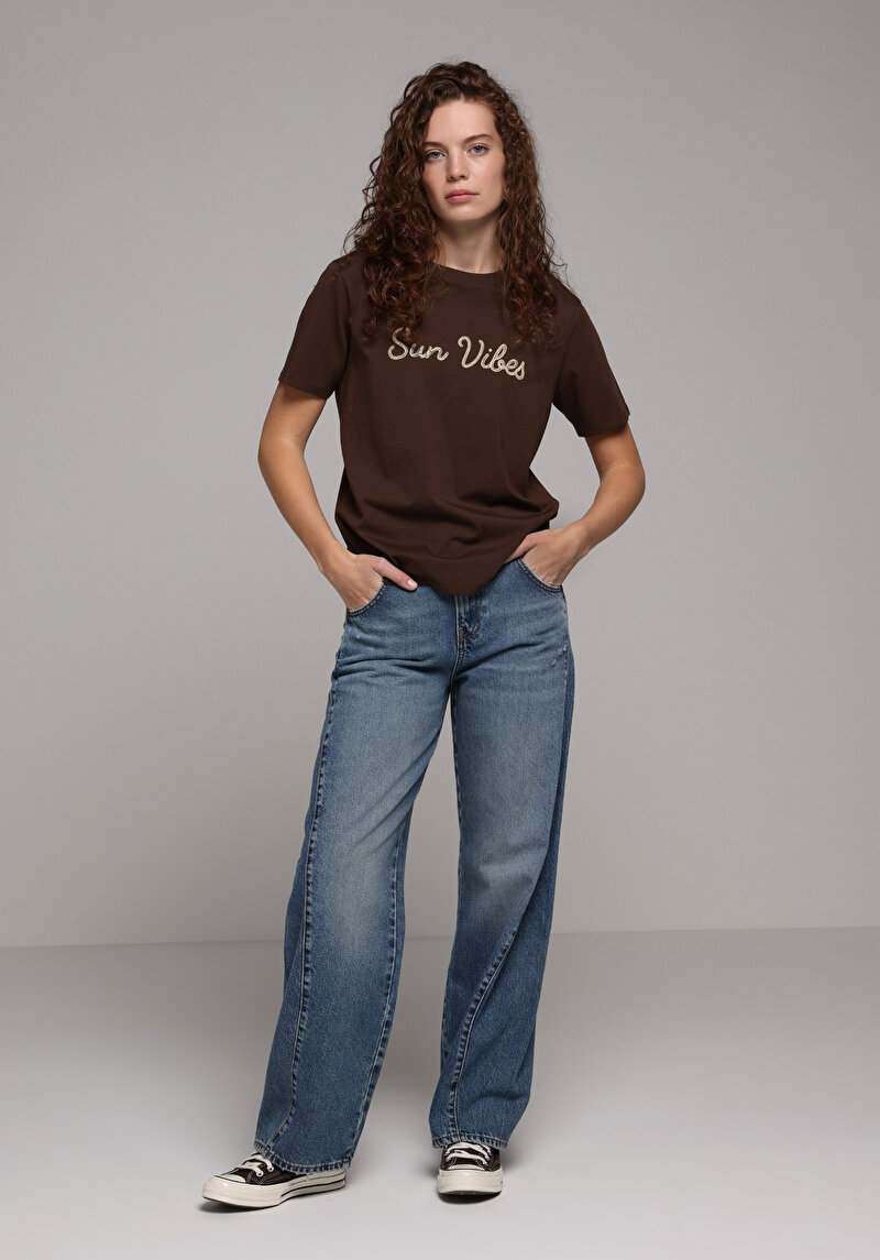 Regular Fit Yuvarlak Yaka Baskılı Kadın Kahverengi Kısa Kol Tişört