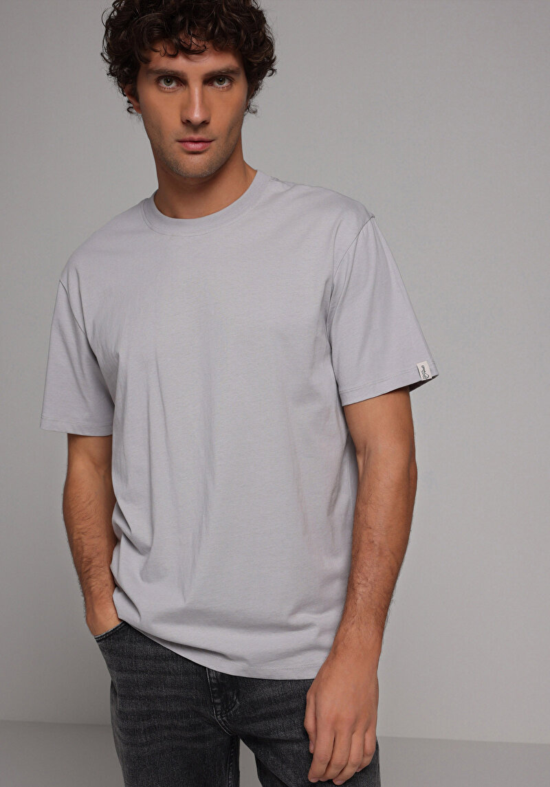 Comfort Fit Yuvarlak Yaka Düz Erkek Gri Kısa Kol Tişört
