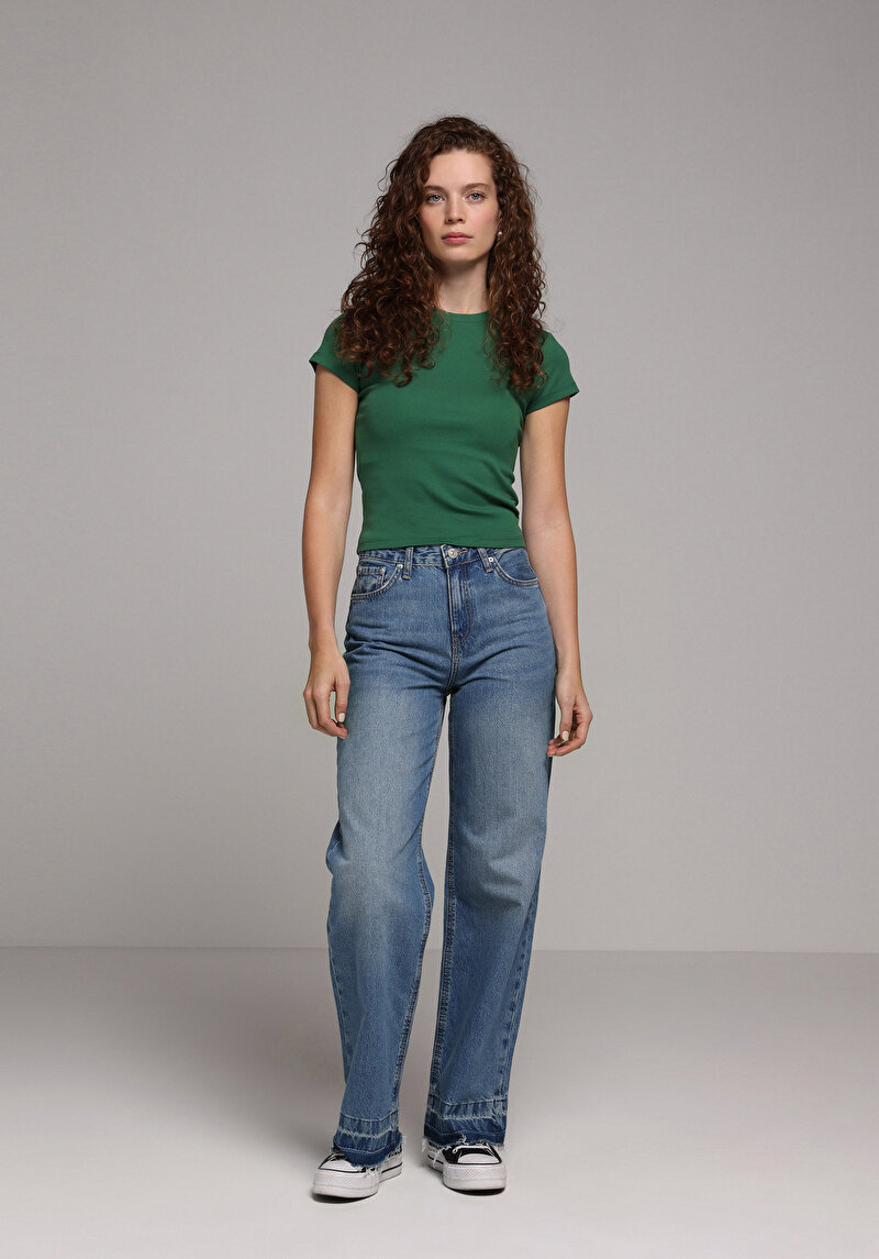 Slim Fit Yuvarlak Yaka Düz Kadın Yeşil Kısa Kol Tişört