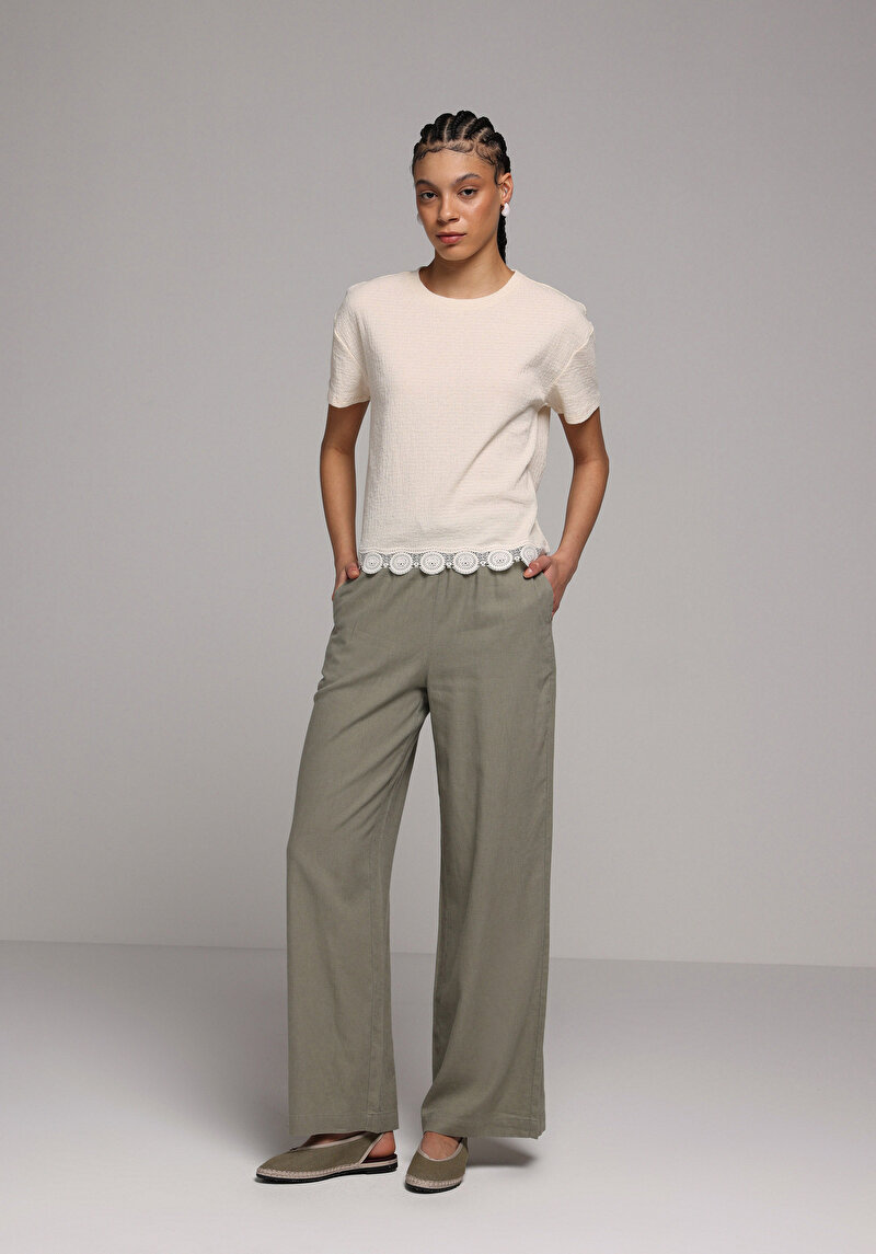 Regular Fit Yuvarlak Yaka Düz Kadın Ekru Kısa Kol Tişört