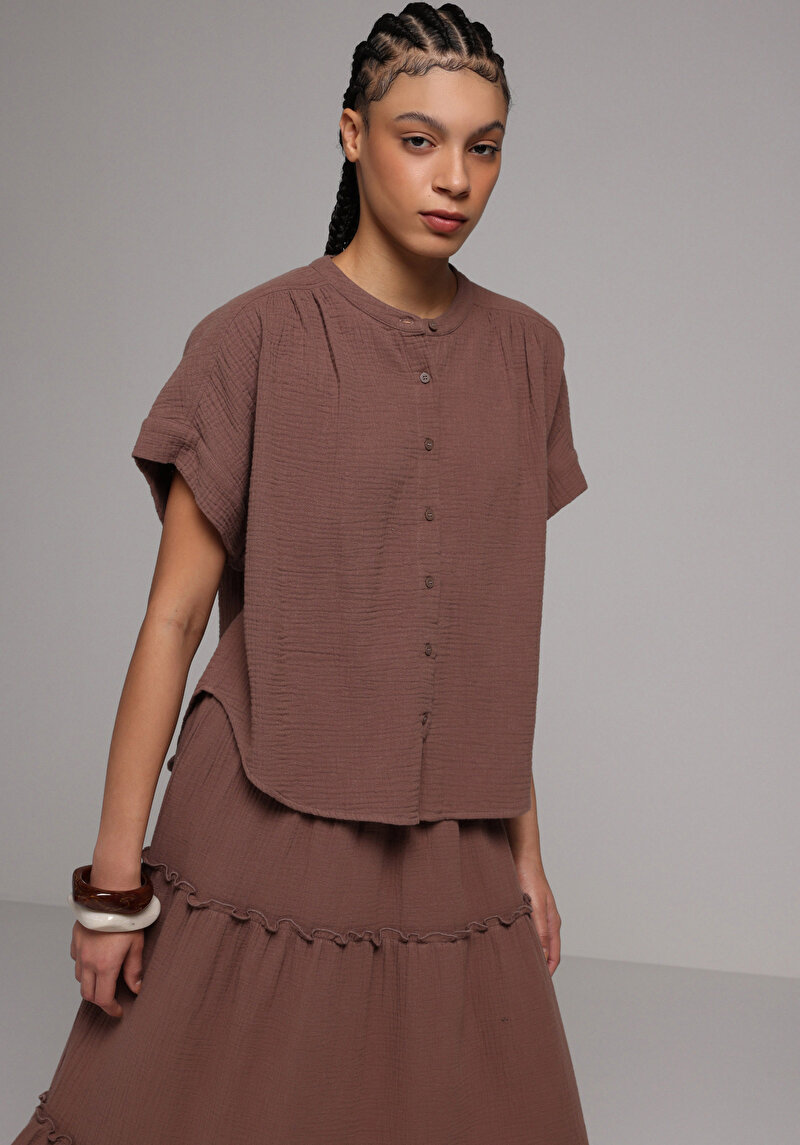 Fashion Fit Yuvarlak Yaka Düz Kadın Kahverengi Kısa Kol Gömlek