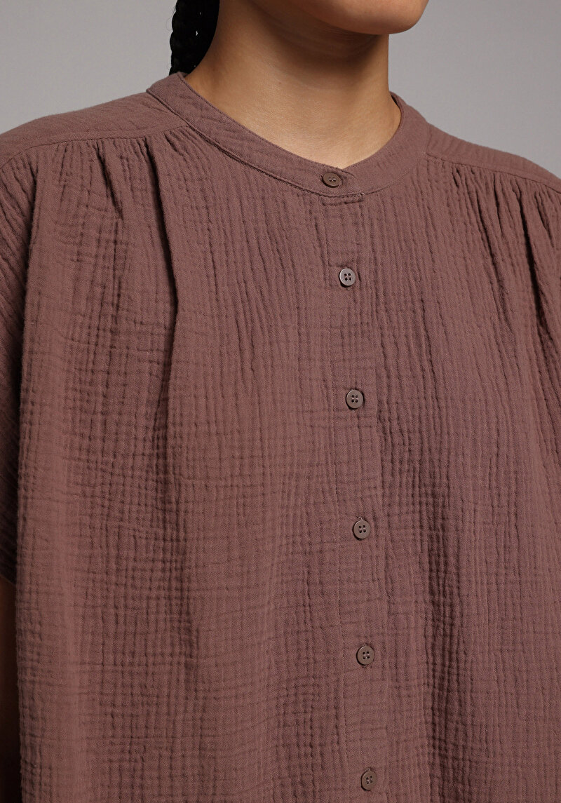 Fashion Fit Yuvarlak Yaka Düz Kadın Kahverengi Kısa Kol Gömlek