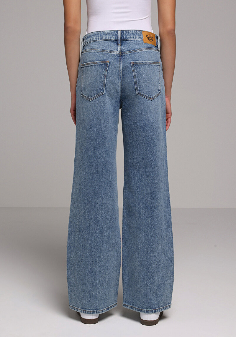 Regular Fit   Kadın Light İndigo Denim Jean Pantolon