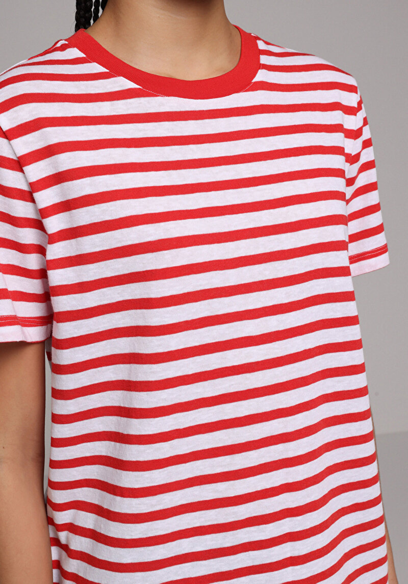 Regular Fit Yuvarlak Yaka Çizgili Kadın Kirmizi Kısa Kol Tişört