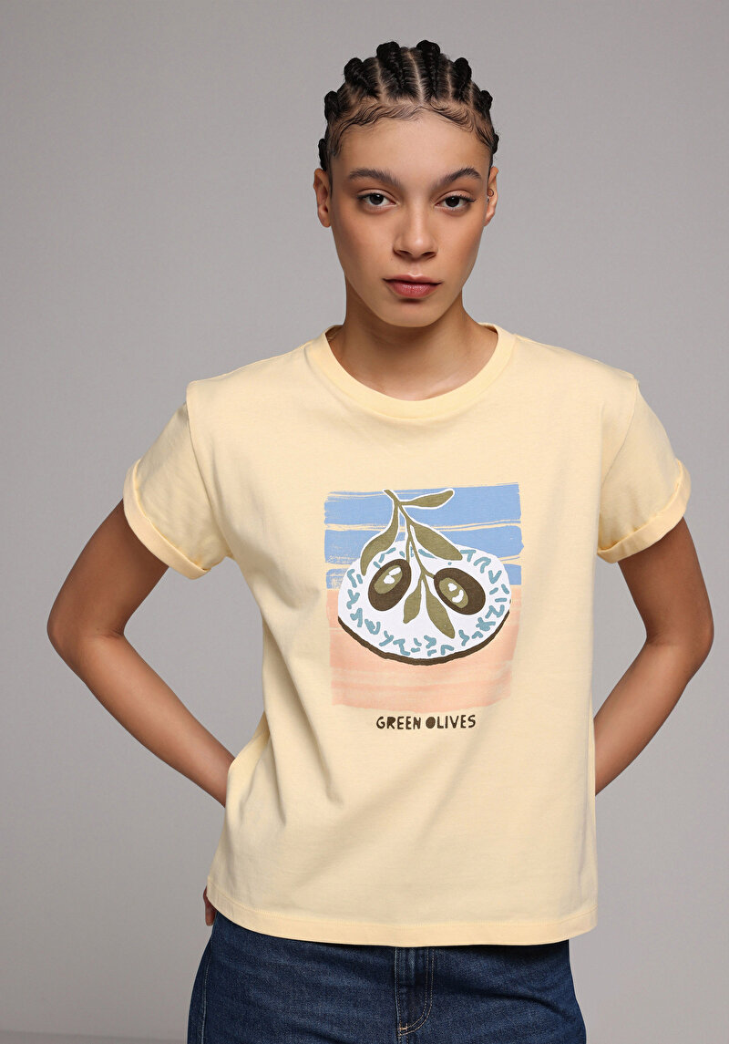 Regular Fit Yuvarlak Yaka Baskılı Kadın Sari Kısa Kol Tişört