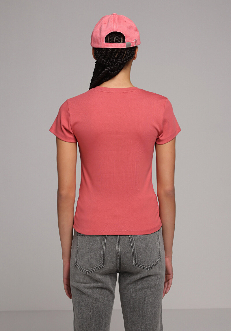 Slim Fit Yuvarlak Yaka Düz Kadın Kirmizi Kısa Kol Tişört