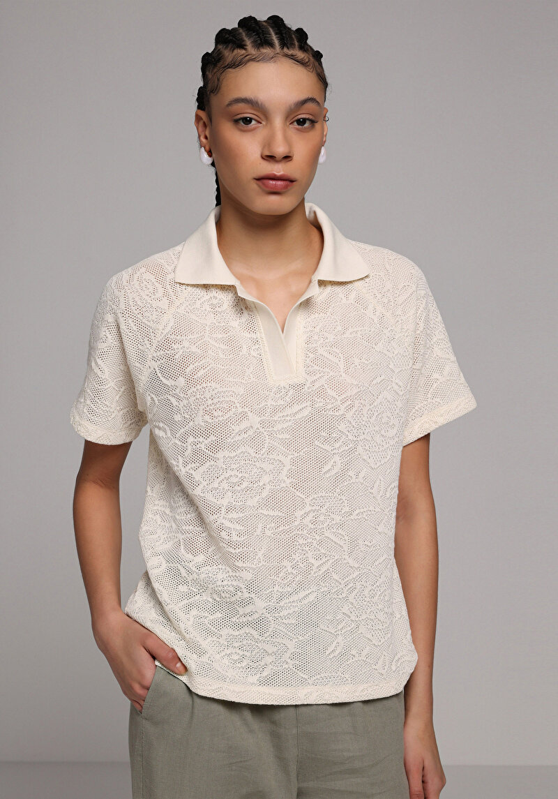 Regular Fit Polo Yaka Jakarlı Kadın Ekru Kısa Kol Tişört