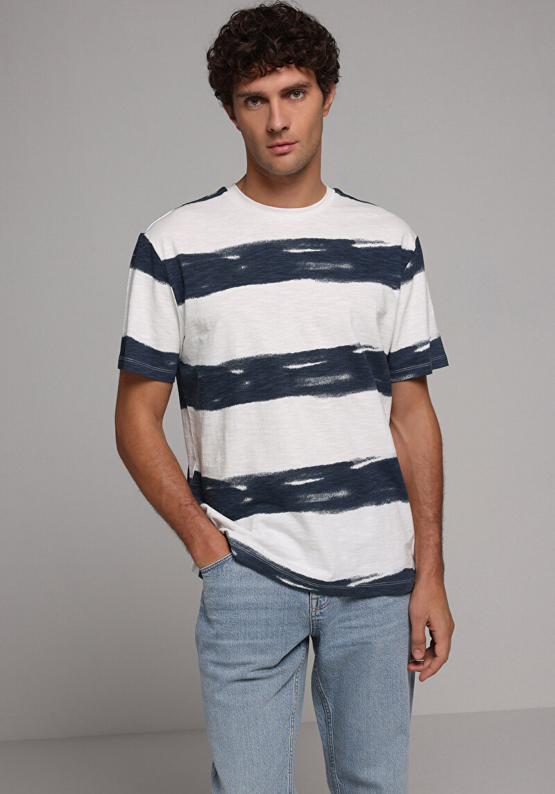 Comfort Fit Yuvarlak Yaka Çizgili Erkek Lacivert Kısa Kol Tişört