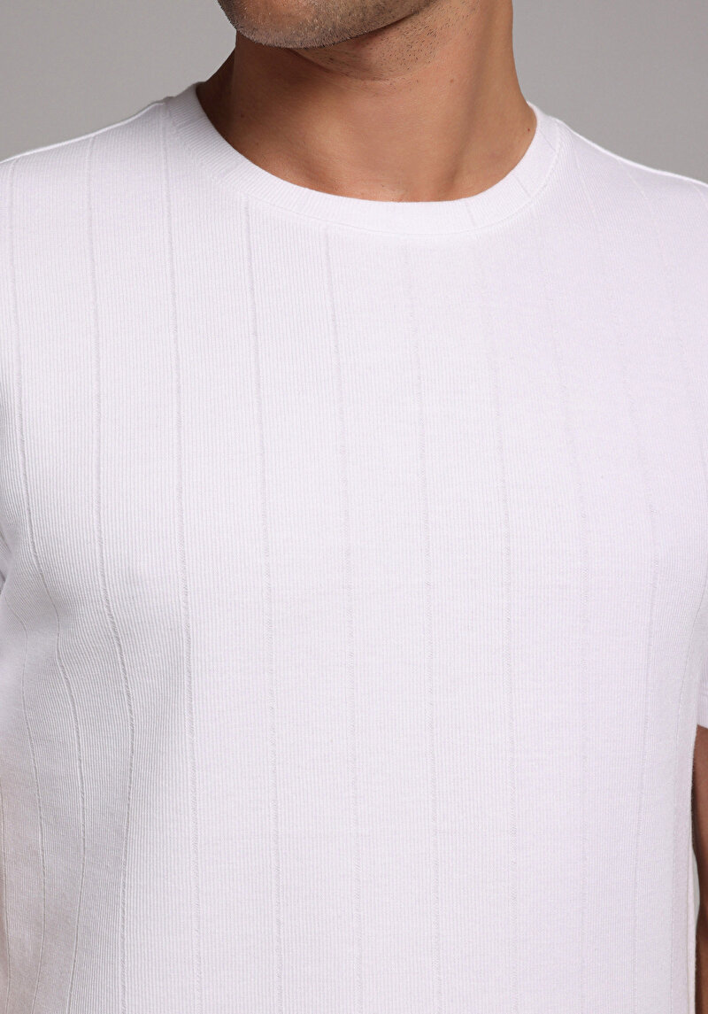 Regular Fit Yuvarlak Yaka Düz Erkek Beyaz Kısa Kol Tişört