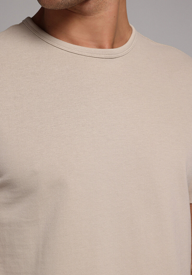 Regular Fit Yuvarlak Yaka Düz Erkek Bej Kısa Kol Tişört