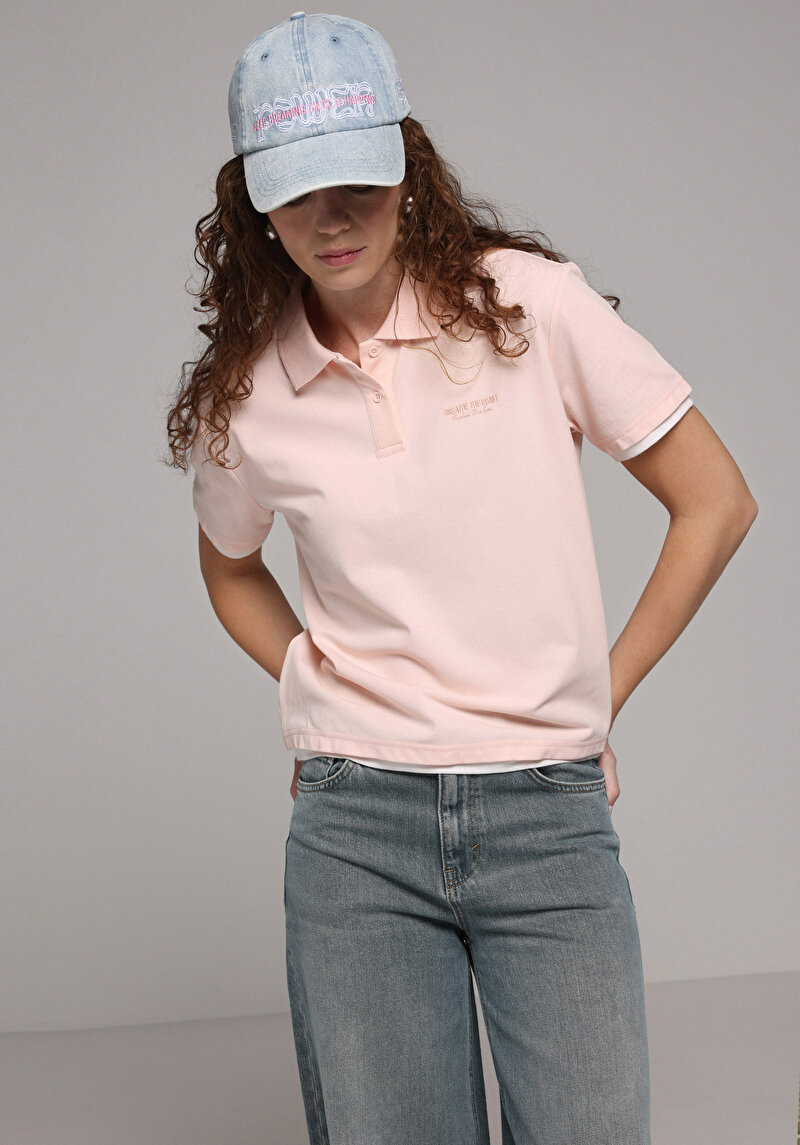 Regular Fit Yuvarlak Yaka Nakışlı Kadın Pembe Kısa Kol Tişört