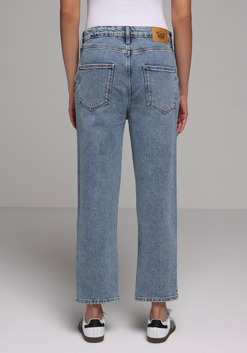 Straight Fit   Kadın Light İndigo Denim Jean Pantolon