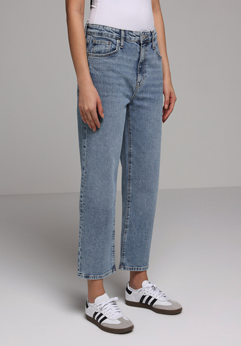 Straight Fit   Kadın Light İndigo Denim Jean Pantolon