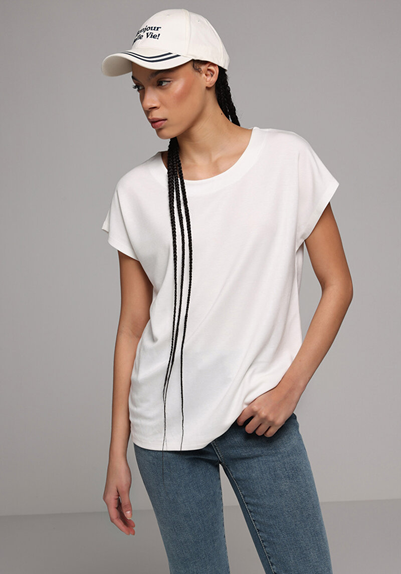 Regular Fit Yuvarlak Yaka Düz Kadın Beyaz Kısa Kol Tişört