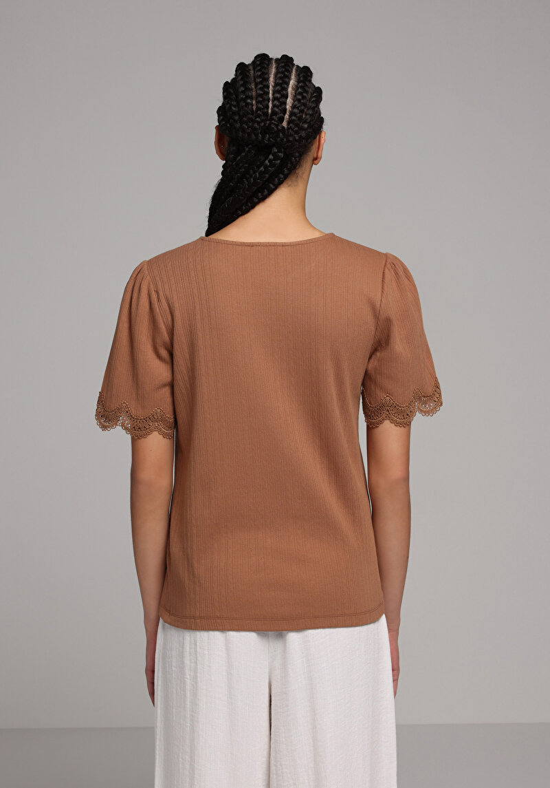 Regular Fit Yuvarlak Yaka Düz Kadın Kahverengi Kısa Kol Tişört