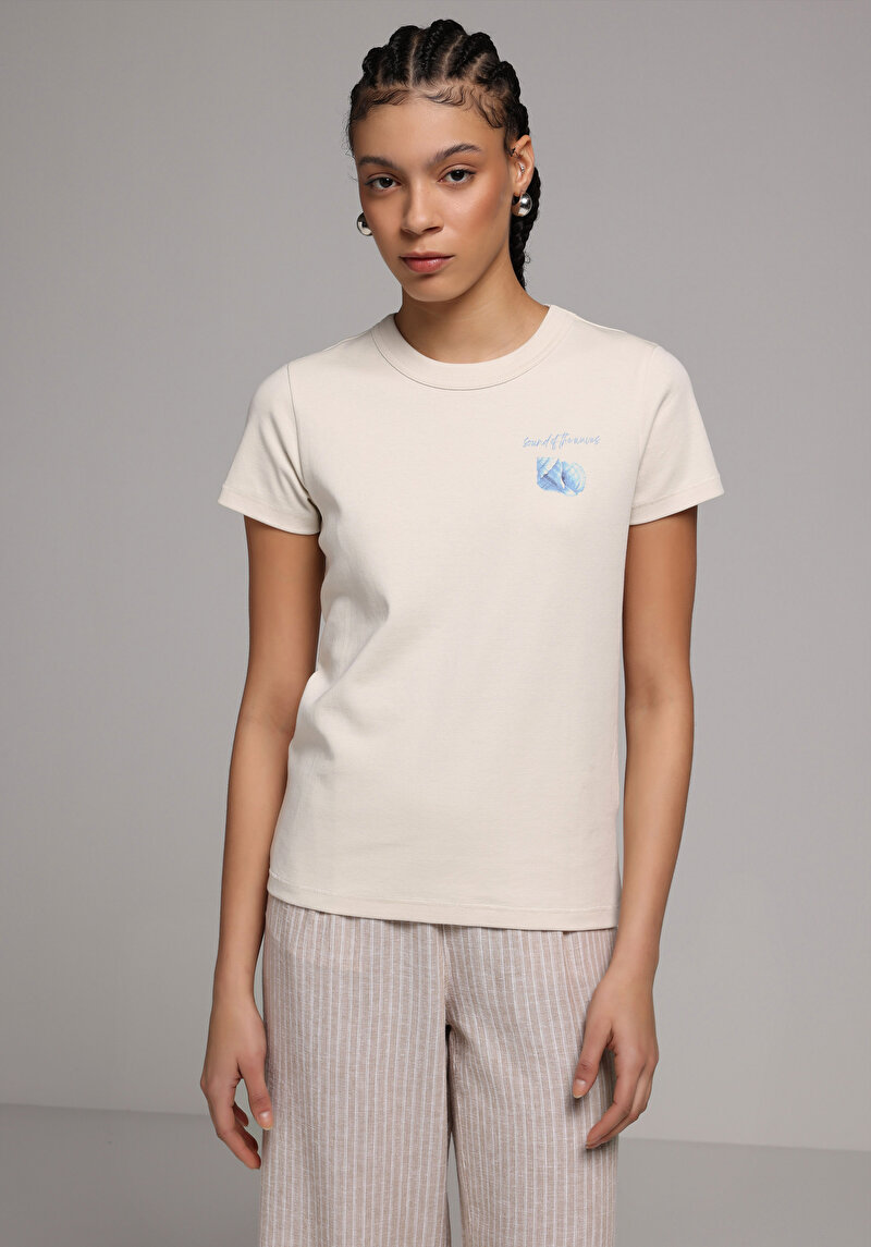Slim Fit Yuvarlak Yaka Baskılı Kadın Taş Kısa Kol Tişört