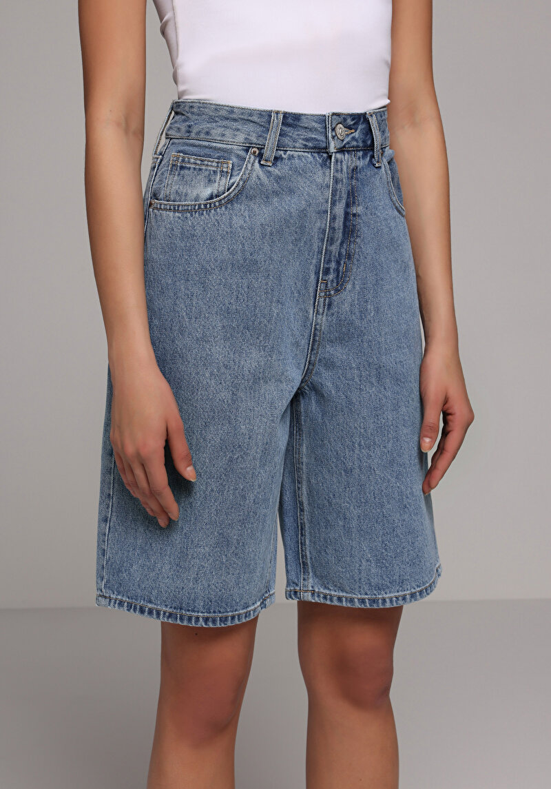 Regular Fit Yüksel Bel Düz Kadın Mid İndigo Denim Jean Şort