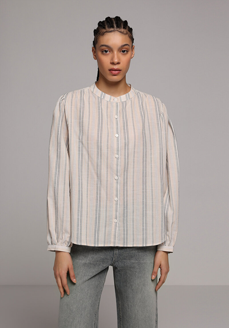 Fashion Fit Hakim Yaka Çizgili Kadın Bej Uzun Kol Gömlek