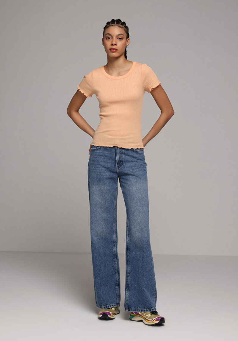 Slim Fit Yuvarlak Yaka Düz Kadın Kısa Kol Tişört