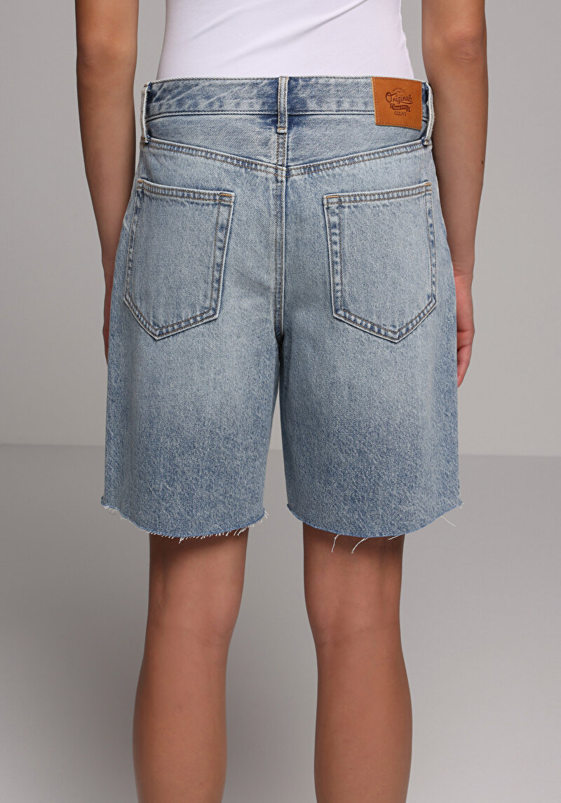 Regular Fit Yüksel Bel Düz Kadın Light İndigo Denim Jean Şort