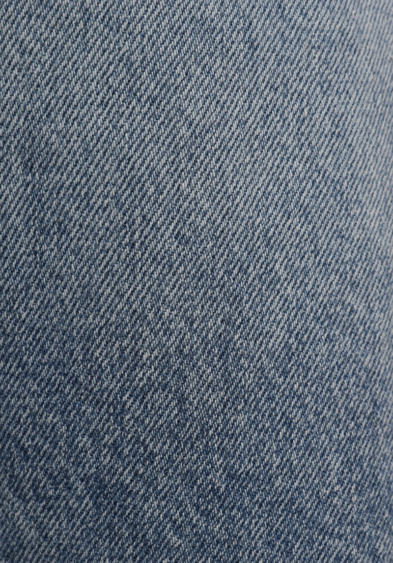 Regular Fit Yüksel Bel Düz Kadın Light İndigo Denim Jean Şort