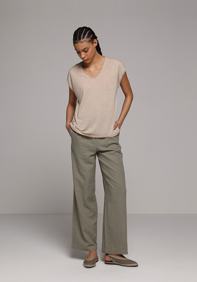 Regular Fit V Yaka Düz Kadın Bej Kısa Kol Tişört