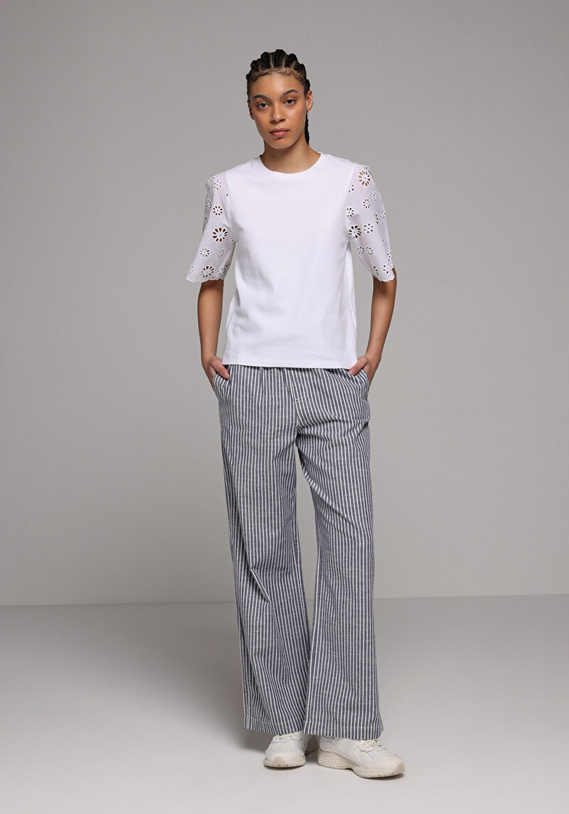 Regular Fit Yuvarlak Yaka Düz Kadın Beyaz Kısa Kol Tişört