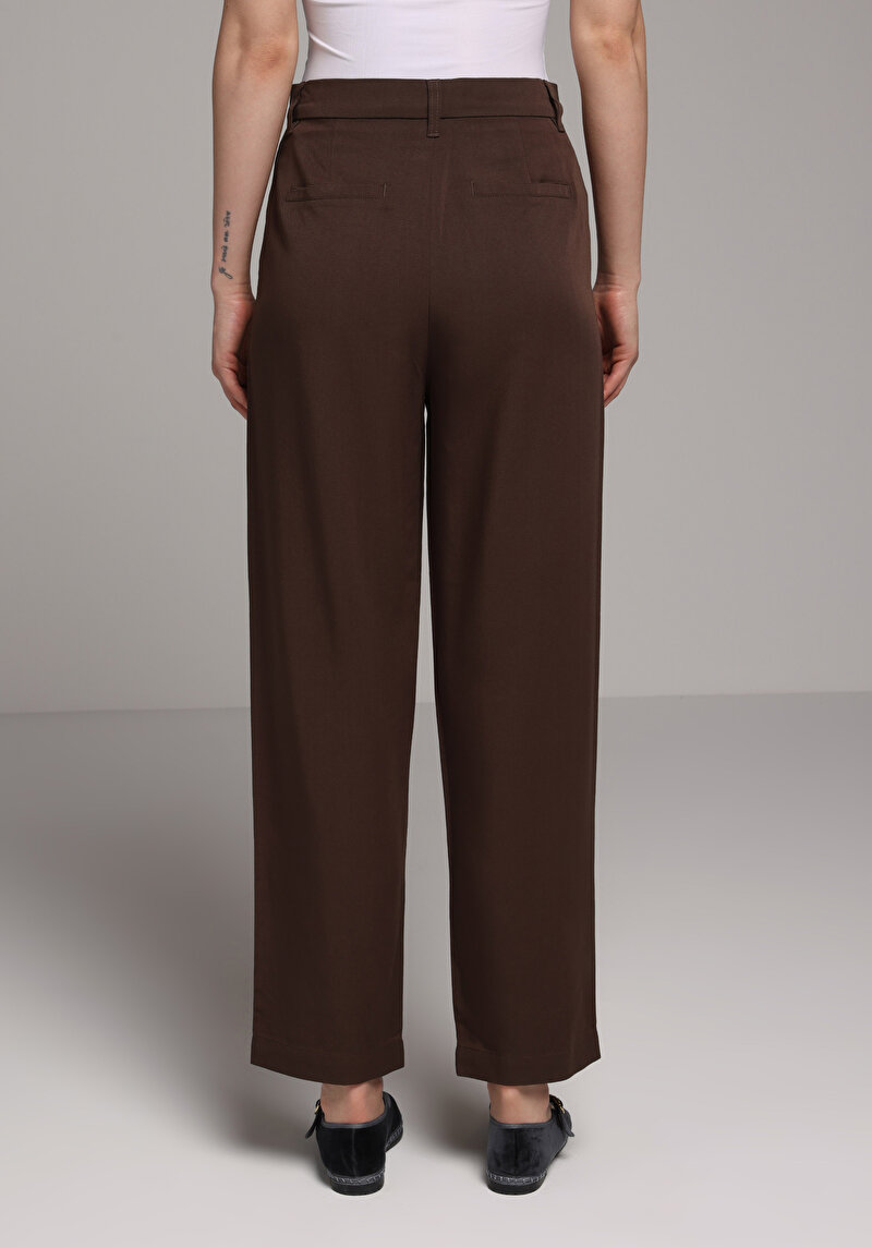 Regular Fit Yüksel Bel Düz Paça Kadın Kahverengi Pantolon