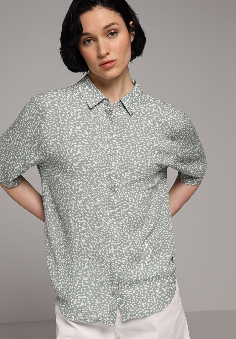 Fashion Fit Shirt Neck Baskılı Kadın Yeşil Kısa Kol Gömlek
