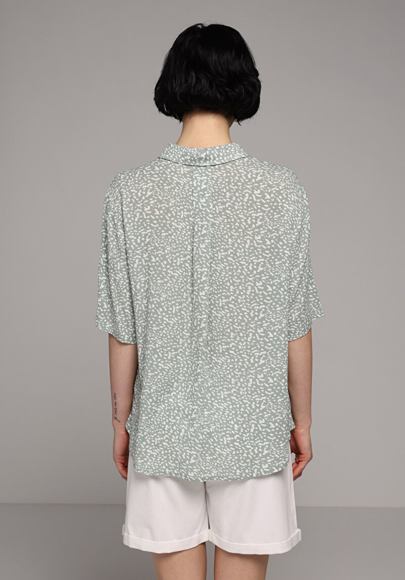 Fashion Fit Shirt Neck Baskılı Kadın Yeşil Kısa Kol Gömlek