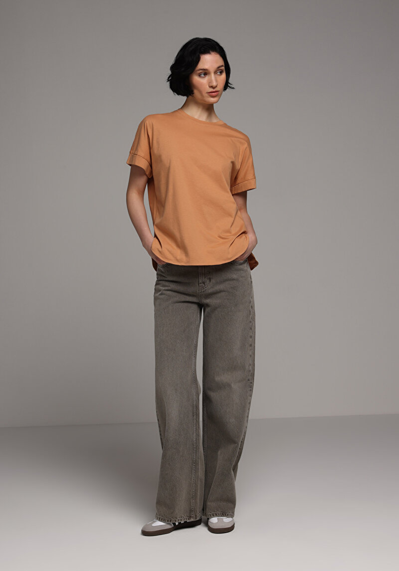 Regular Fit Yuvarlak Yaka Düz Kadın Turuncu Kısa Kol Tişört