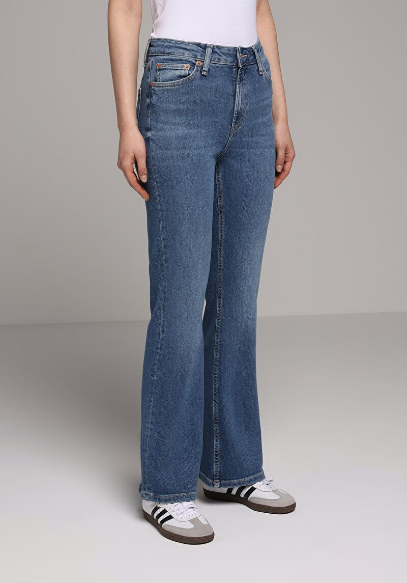 Regular Fit   Kadın Mid İndigo Denim Jean Pantolon