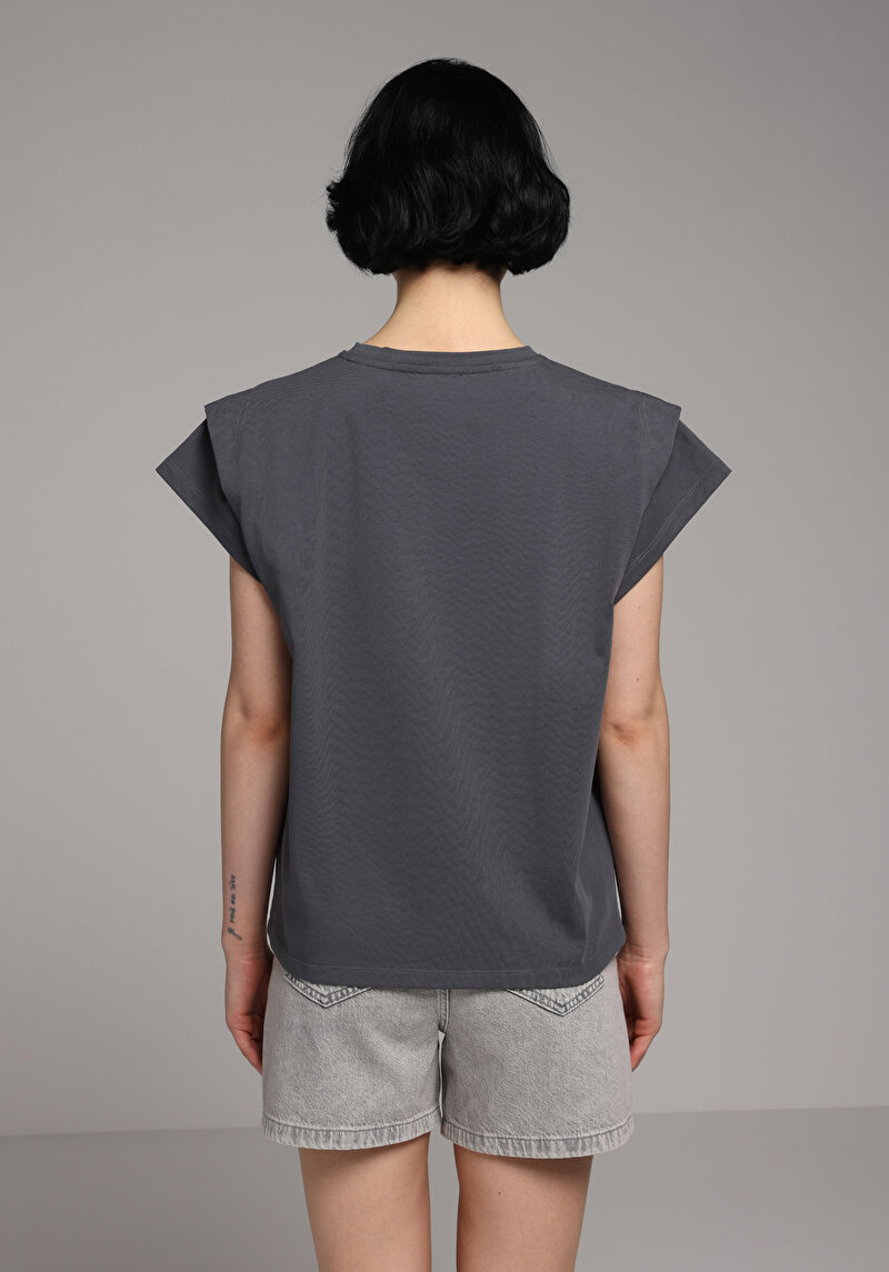 Regular Fit Yuvarlak Yaka Düz Kadın Antrasit Kısa Kol Tişört