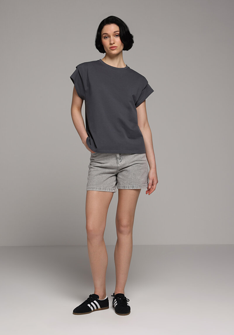 Regular Fit Yuvarlak Yaka Düz Kadın Antrasit Kısa Kol Tişört