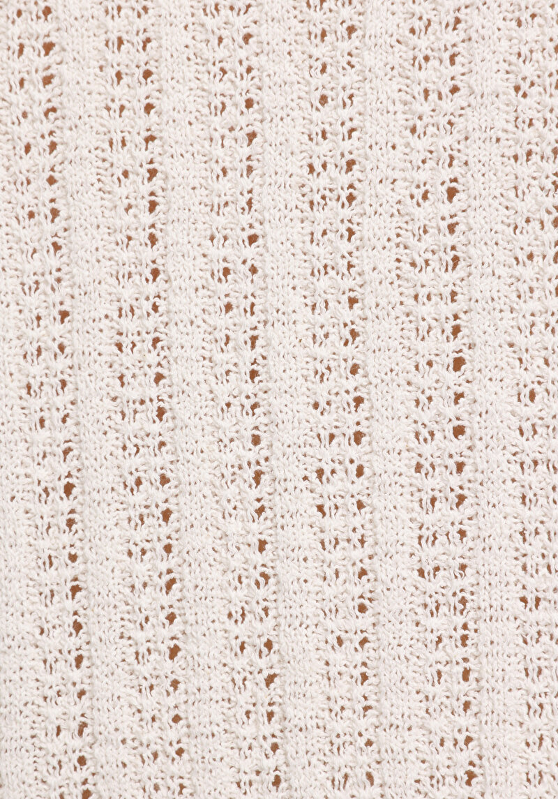 Regular Fit Yuvarlak Yaka Jakarlı Kadın Ekru Kısa Kol Tişört