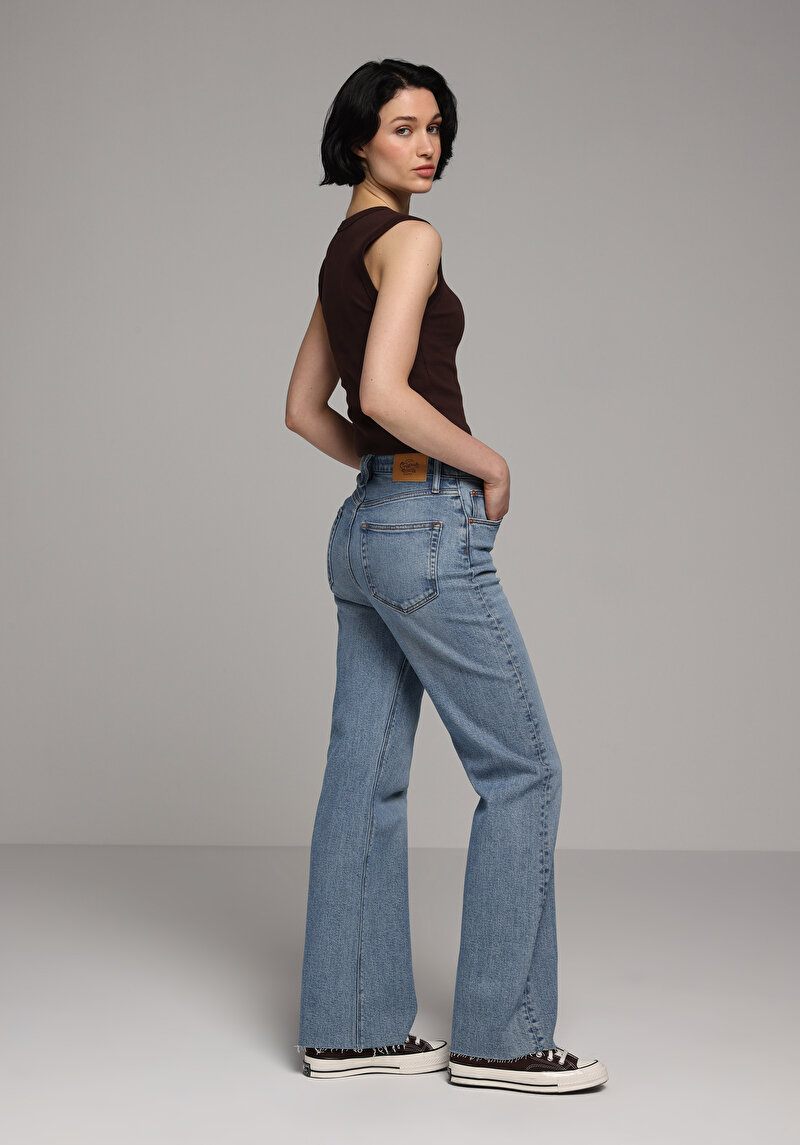 Straight Fit   Kadın Mid İndigo Denim Jean Pantolon