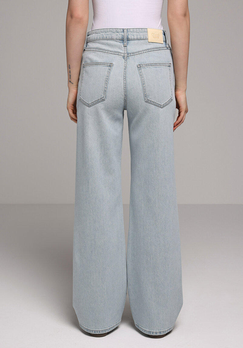 Regular Fit Kadın Light İndigo Denim Jean Pantolon