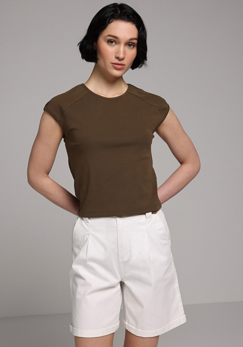 Slim Fit Kayık Yaka Düz Kadın Kahverengi Kısa Kol Tişört