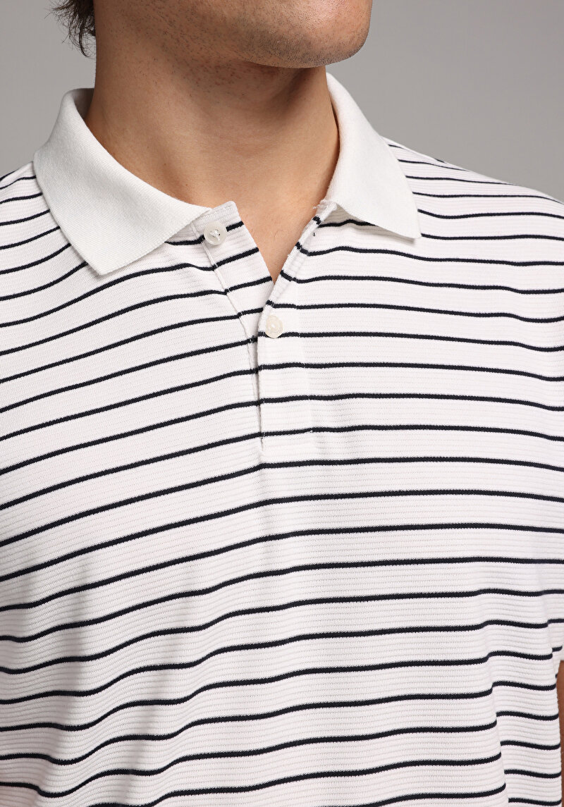 Regular Fit Polo Yaka Çizgili Erkek Beyaz Kısa Kol Tişört