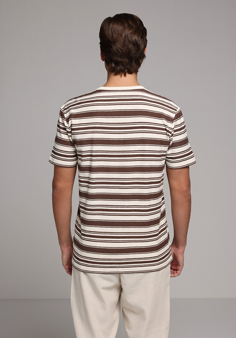 Regular Fit Yuvarlak Yaka Çizgili Erkek Kahverengi Kısa Kol Tişört