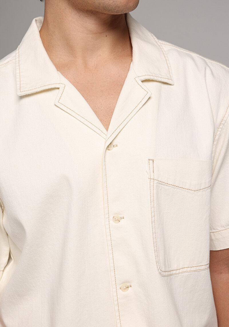 Oversize Fit Klasik Yaka Düz Erkek Ecru Denim Kısa Kol Gömlek