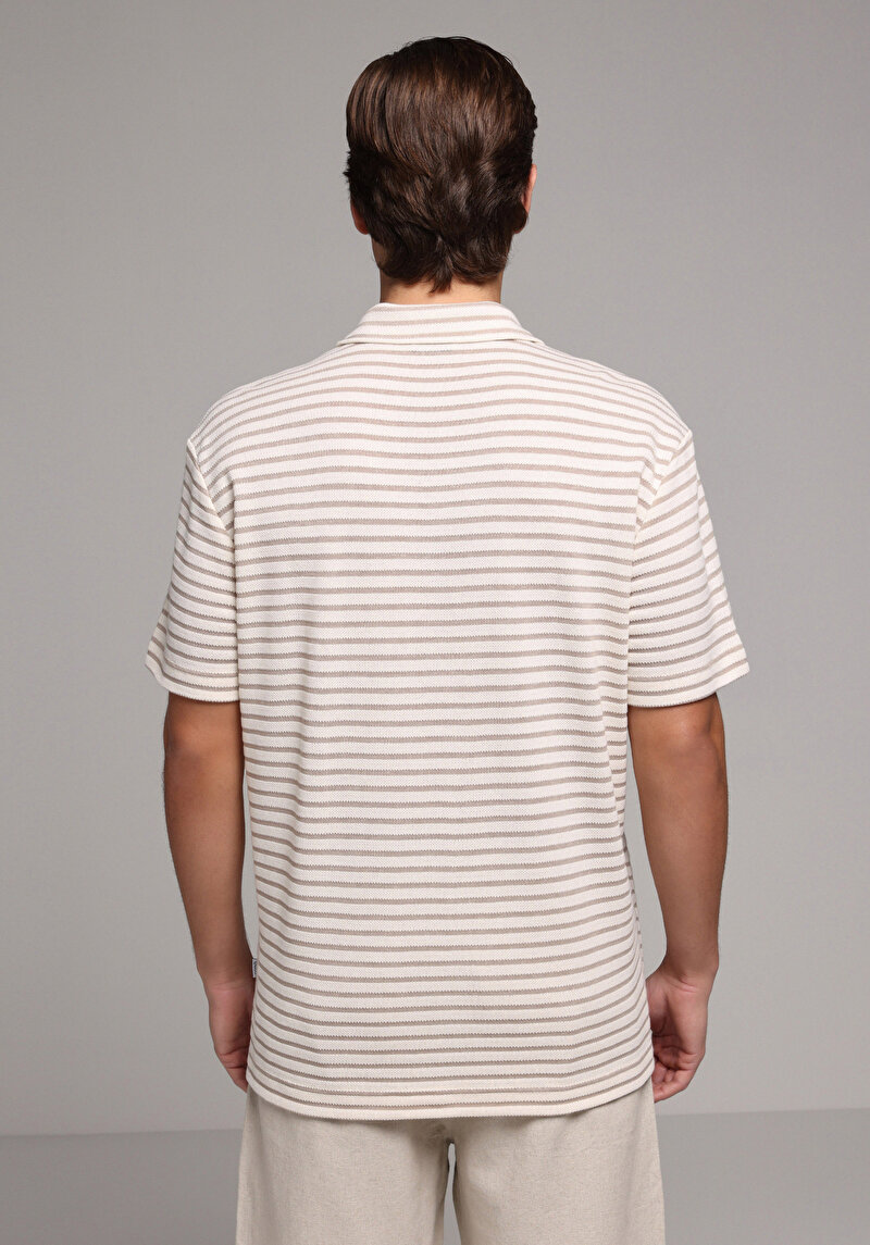 Comfort Fit Polo Yaka Çizgili Erkek Bej Kısa Kol Tişört