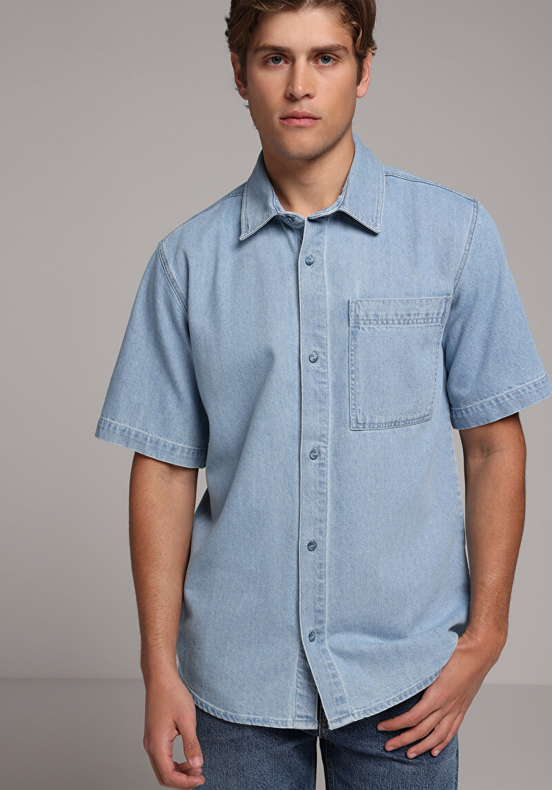 Regular Fit Klasik Yaka Düz Erkek Light İndigo Denim Kısa Kol Gömlek