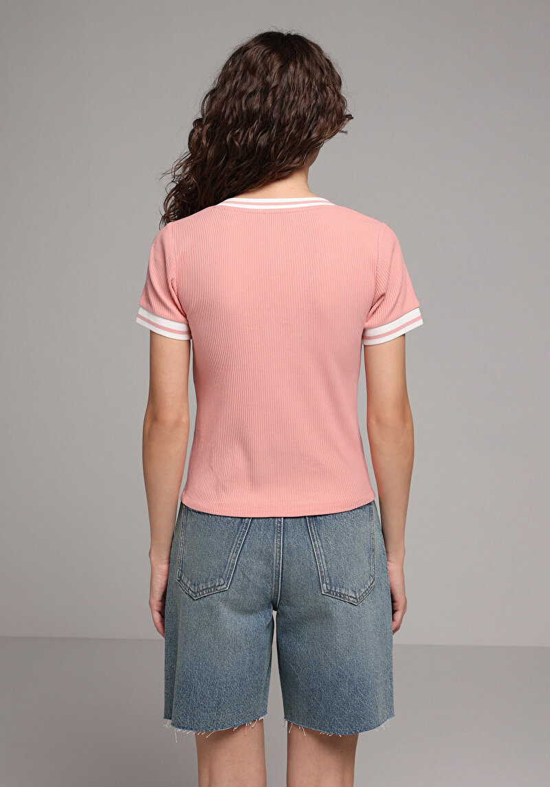 Slim Fit V Yaka Düz Kadın Pembe Kısa Kol Tişört