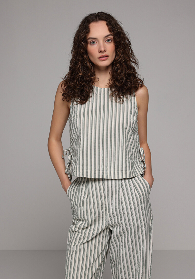 Fashion Fit Yuvarlak Yaka Çizgili Kadın Yeşil Kolsuz Gömlek