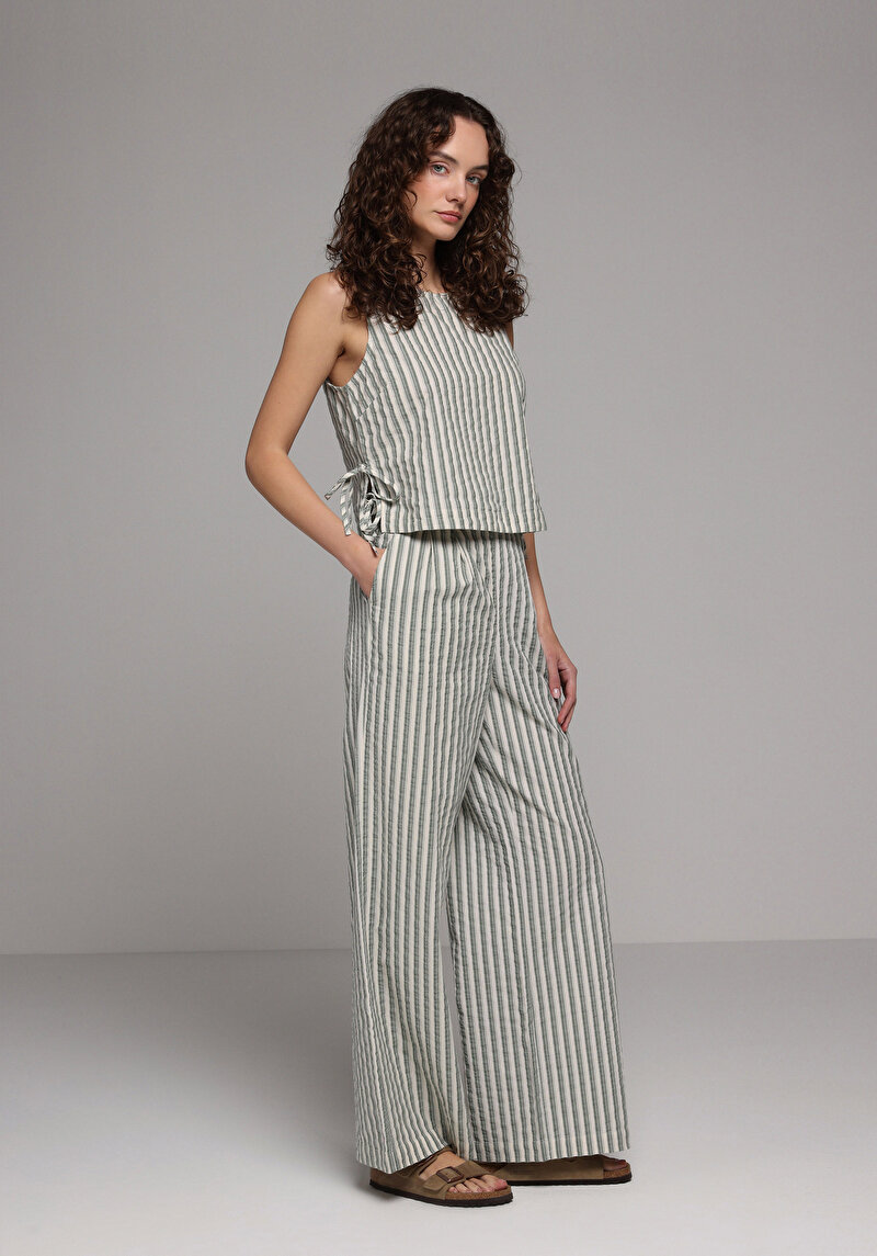 Fashion Fit Yuvarlak Yaka Çizgili Kadın Yeşil Kolsuz Gömlek