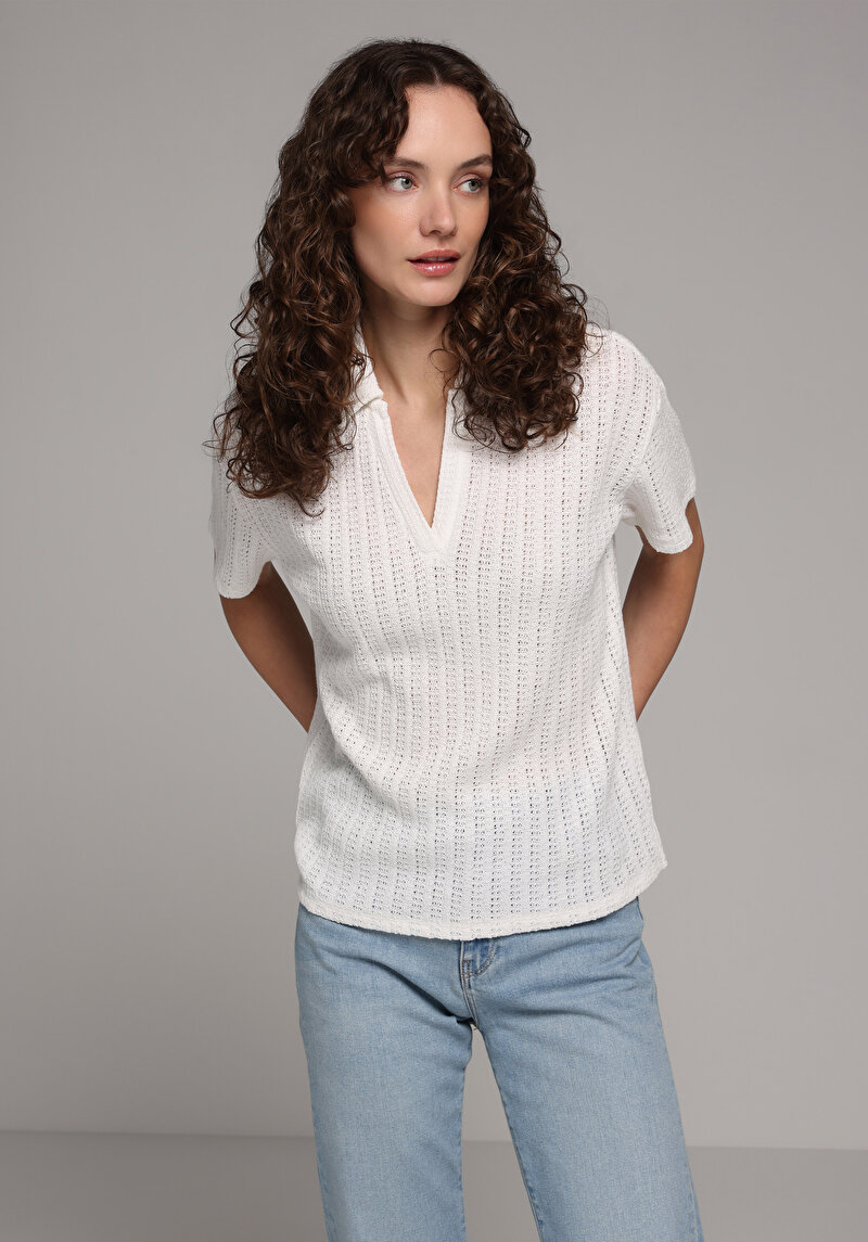 Regular Fit Polo Yaka Jakarlı Kadın Ekru Kısa Kol Tişört