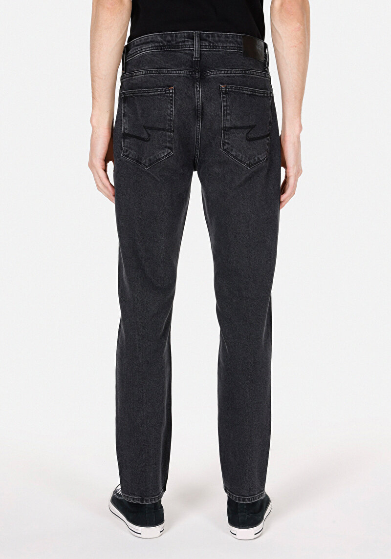 Regular Fit Orta Bel Daralan Paça Erkek Black Denim Jean Pantolon